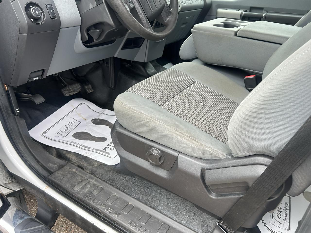 Ford Super Duty F-450 DRW 4WD Crew Cab 172" XLT 2014