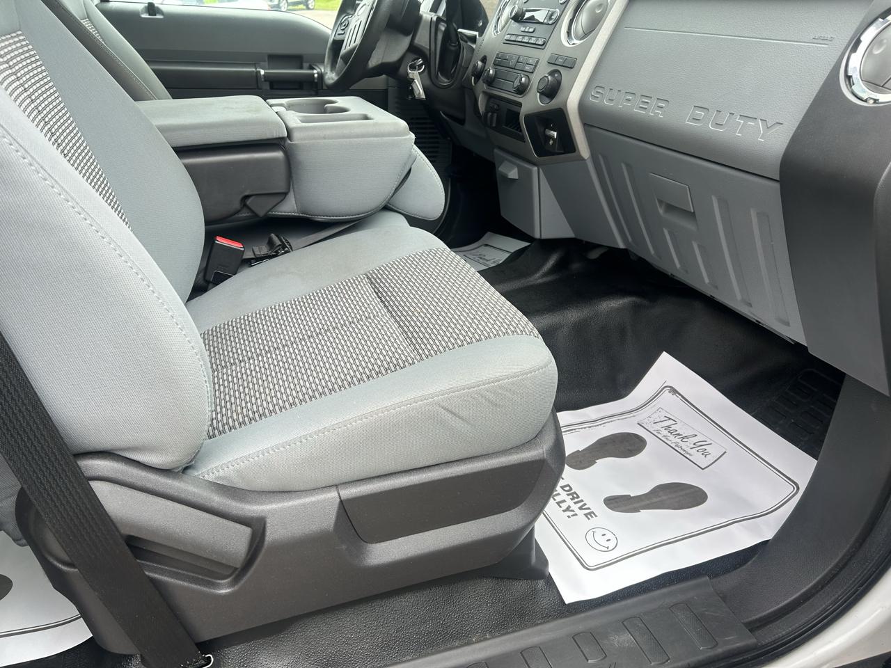 Ford Super Duty F-450 DRW 4WD Crew Cab 172" XLT 2014