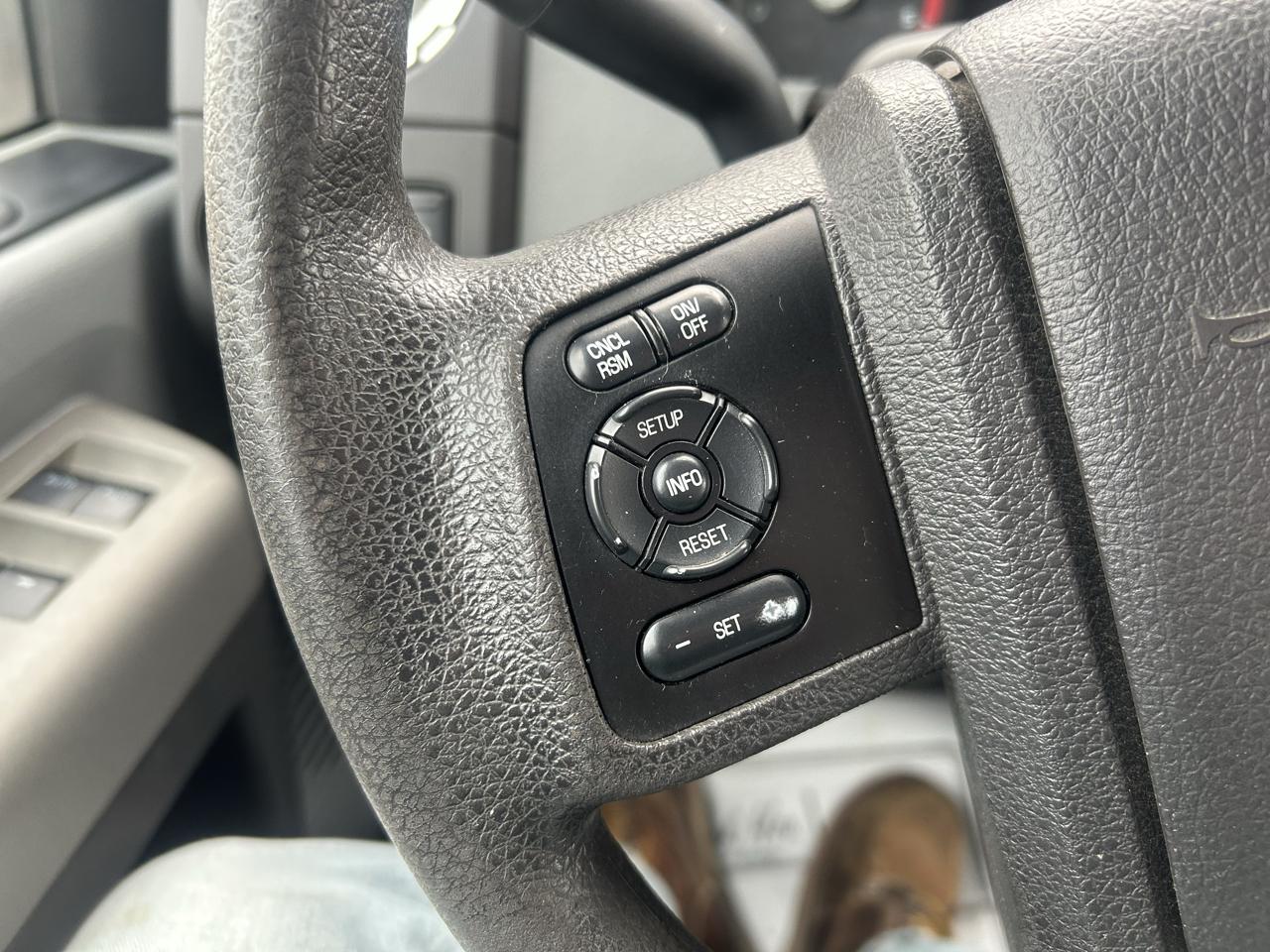 Ford Super Duty F-450 DRW 4WD Crew Cab 172" XLT 2014