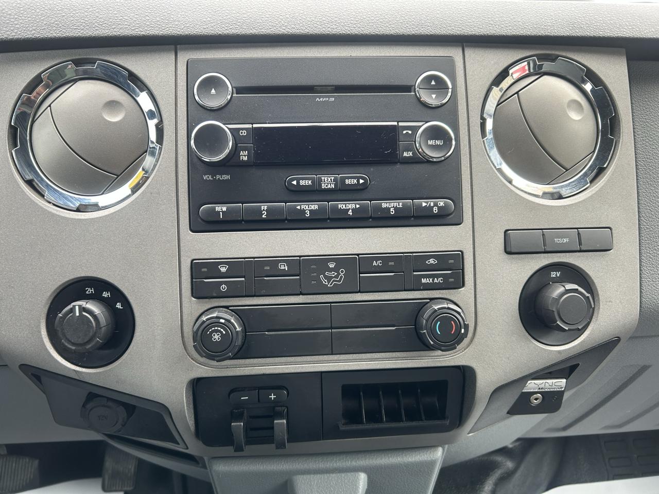 Ford Super Duty F-450 DRW 4WD Crew Cab 172" XLT 2014