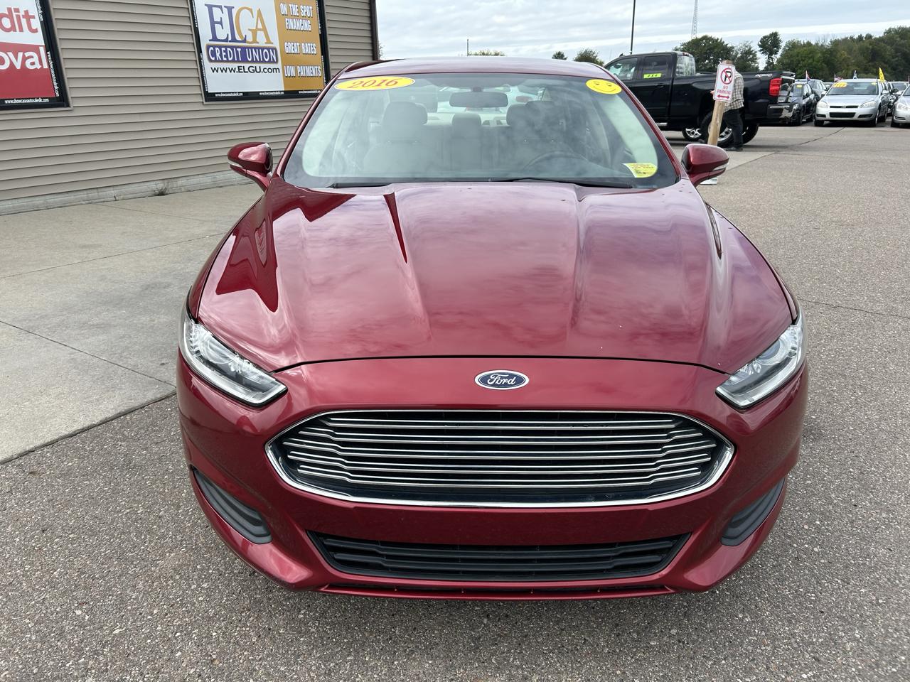 Ford Fusion 4dr Sdn SE FWD 2016