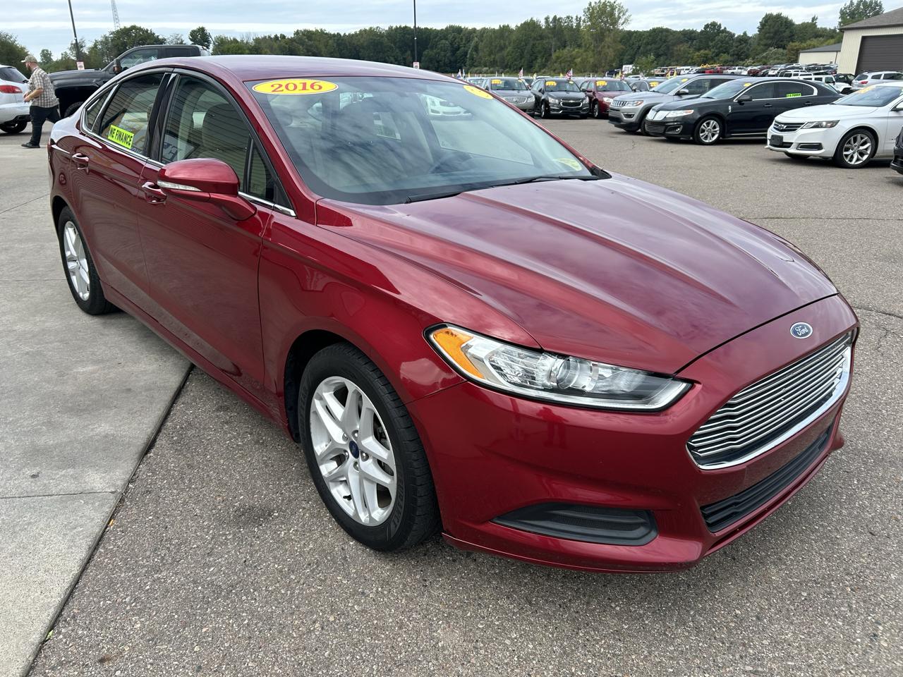 Ford Fusion 4dr Sdn SE FWD 2016