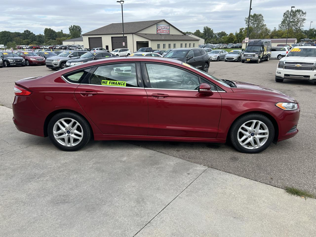 Ford Fusion 4dr Sdn SE FWD 2016