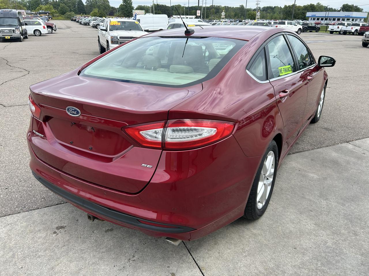Ford Fusion 4dr Sdn SE FWD 2016