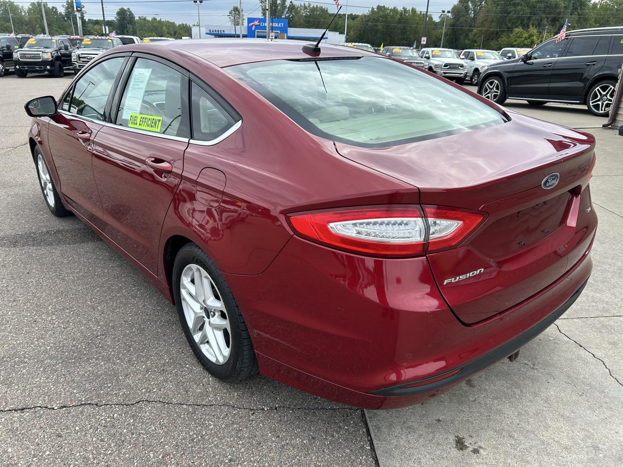 Ford Fusion 4dr Sdn SE FWD 2016