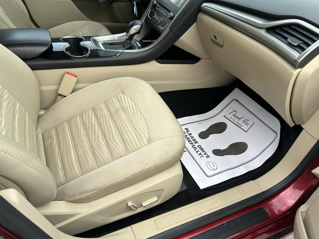 Ford Fusion 4dr Sdn SE FWD 2016