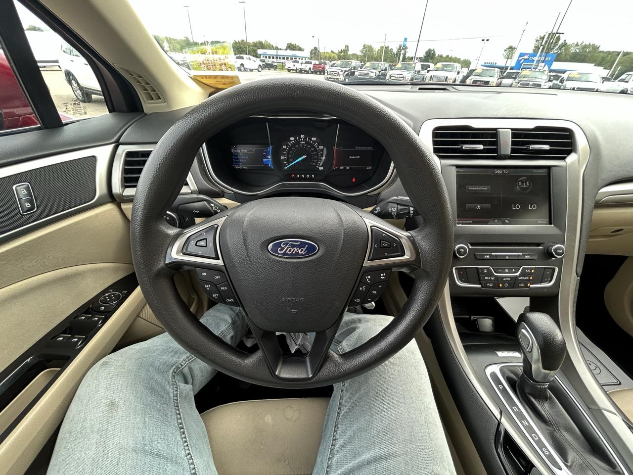 Ford Fusion 4dr Sdn SE FWD 2016