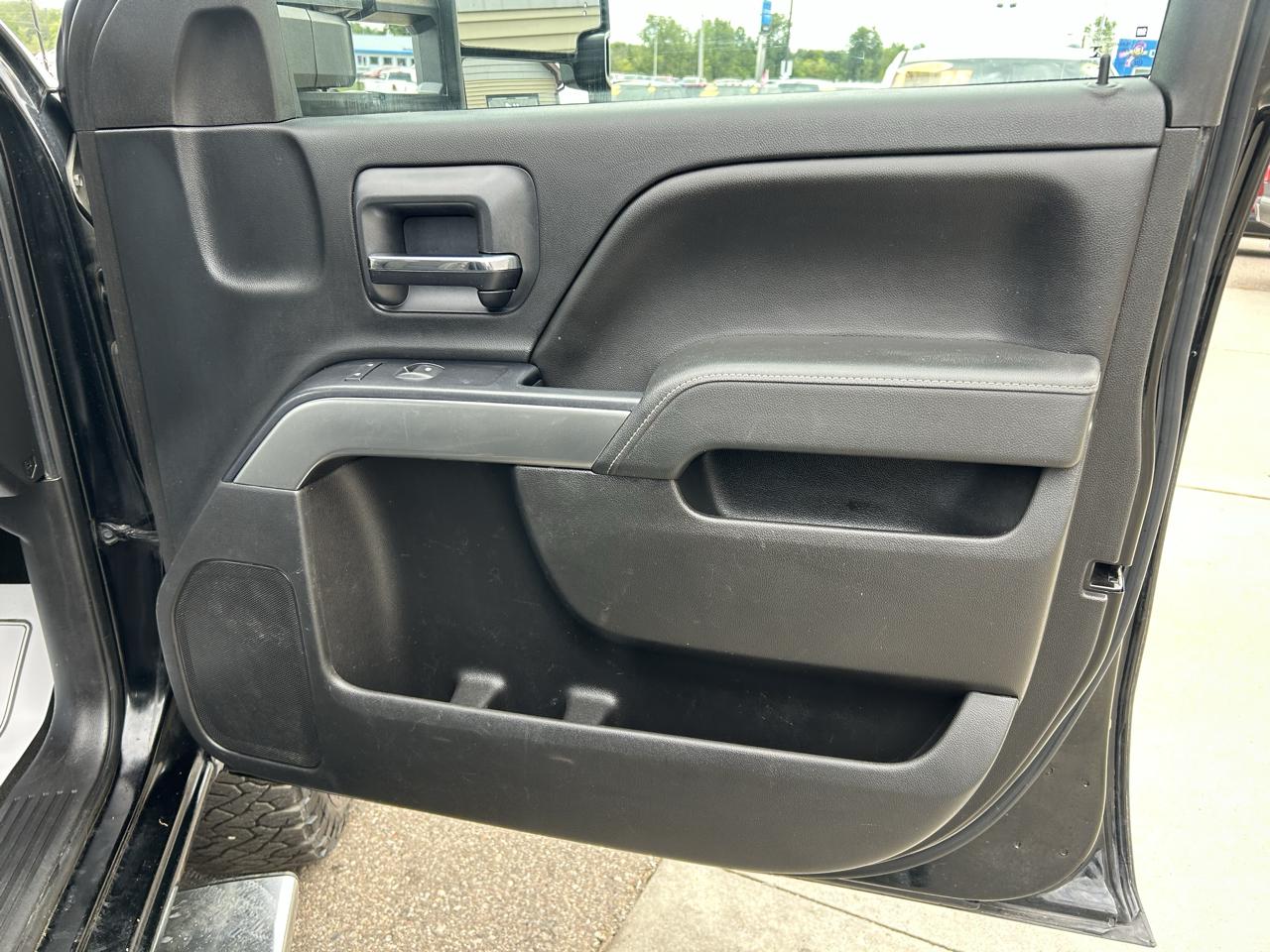Chevrolet Silverado 2500HD Built After Aug 14 4WD Double Cab 144.2" LT 2015