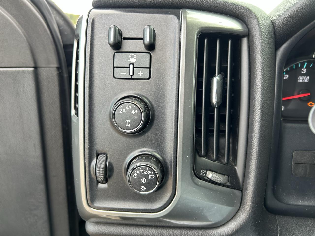 Chevrolet Silverado 2500HD Built After Aug 14 4WD Double Cab 144.2" LT 2015