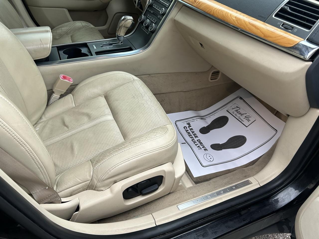 Lincoln MKS 4dr Sdn AWD 2009