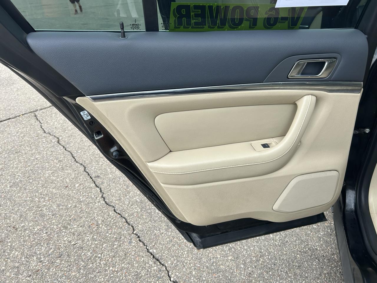 Lincoln MKS 4dr Sdn AWD 2009