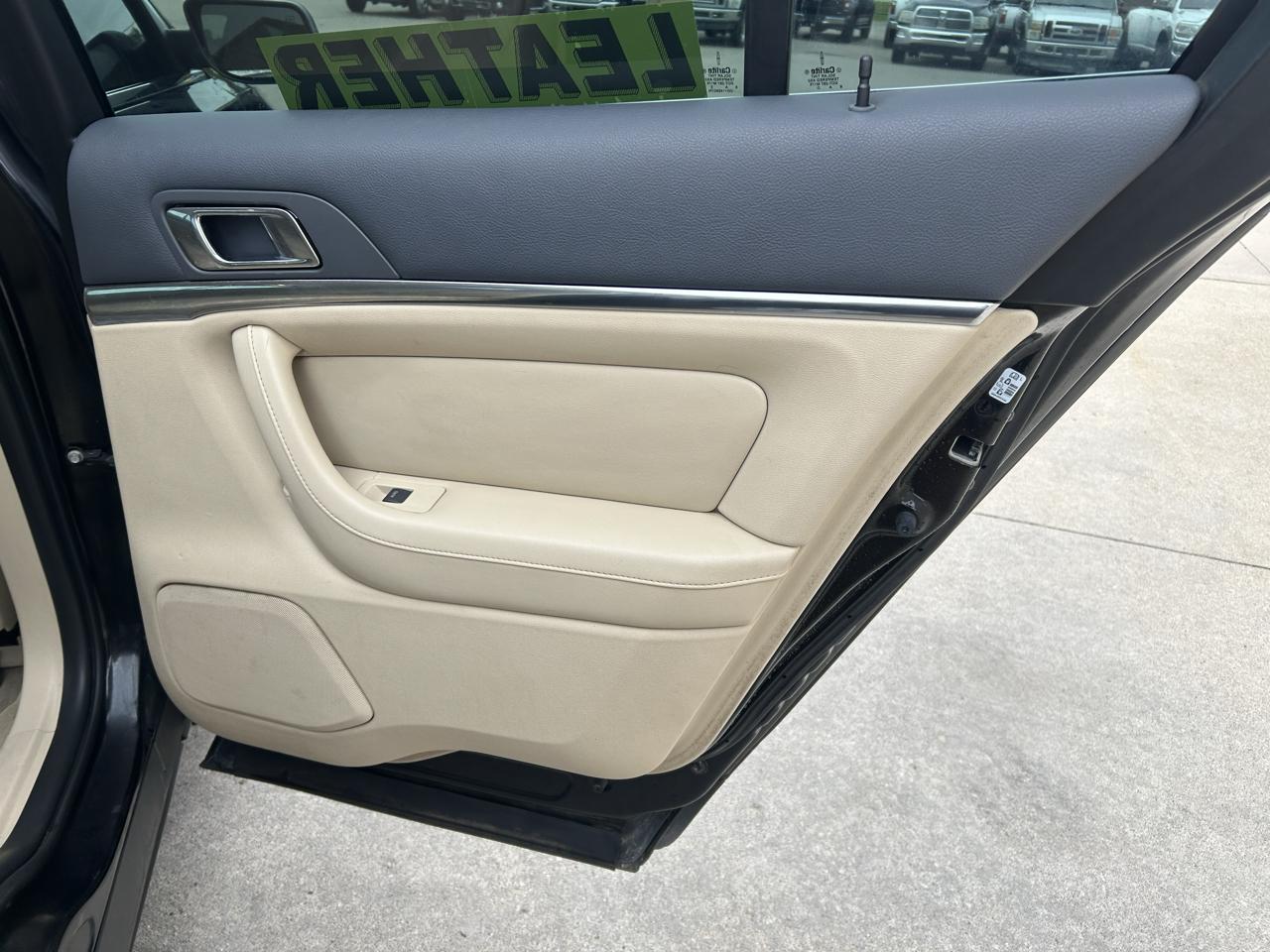 Lincoln MKS 4dr Sdn AWD 2009