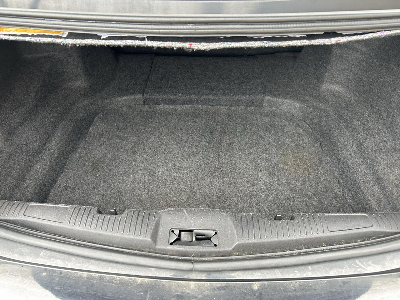 Lincoln MKS 4dr Sdn AWD 2009