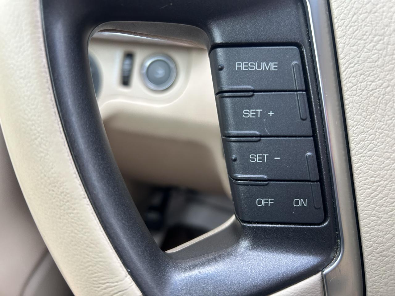 Lincoln MKS 4dr Sdn AWD 2009
