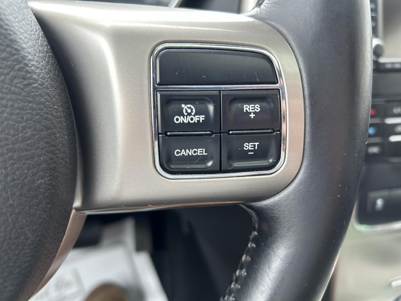 Jeep Grand Cherokee 4WD 4dr Laredo 2011