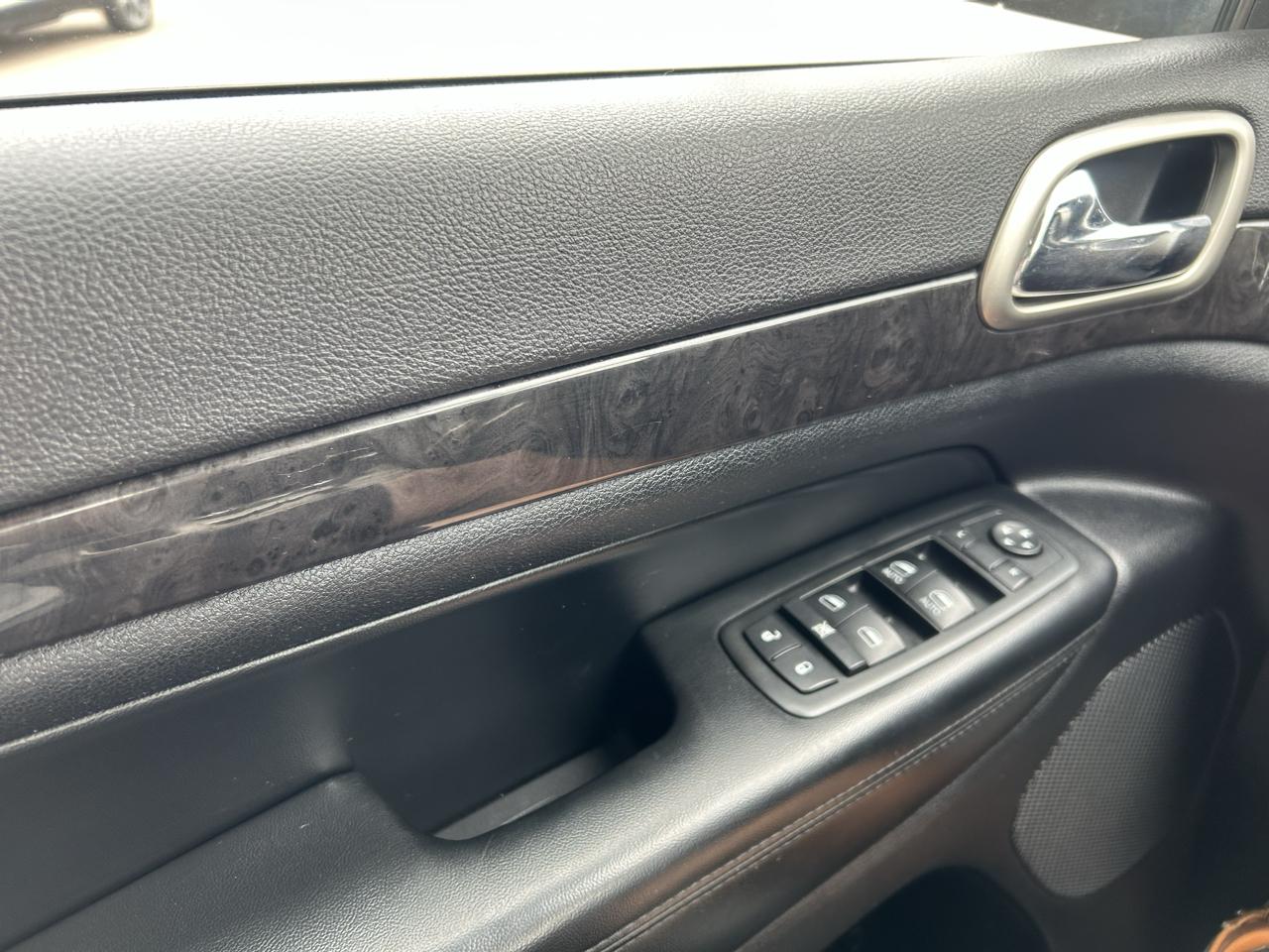 Jeep Grand Cherokee 4WD 4dr Laredo 2011