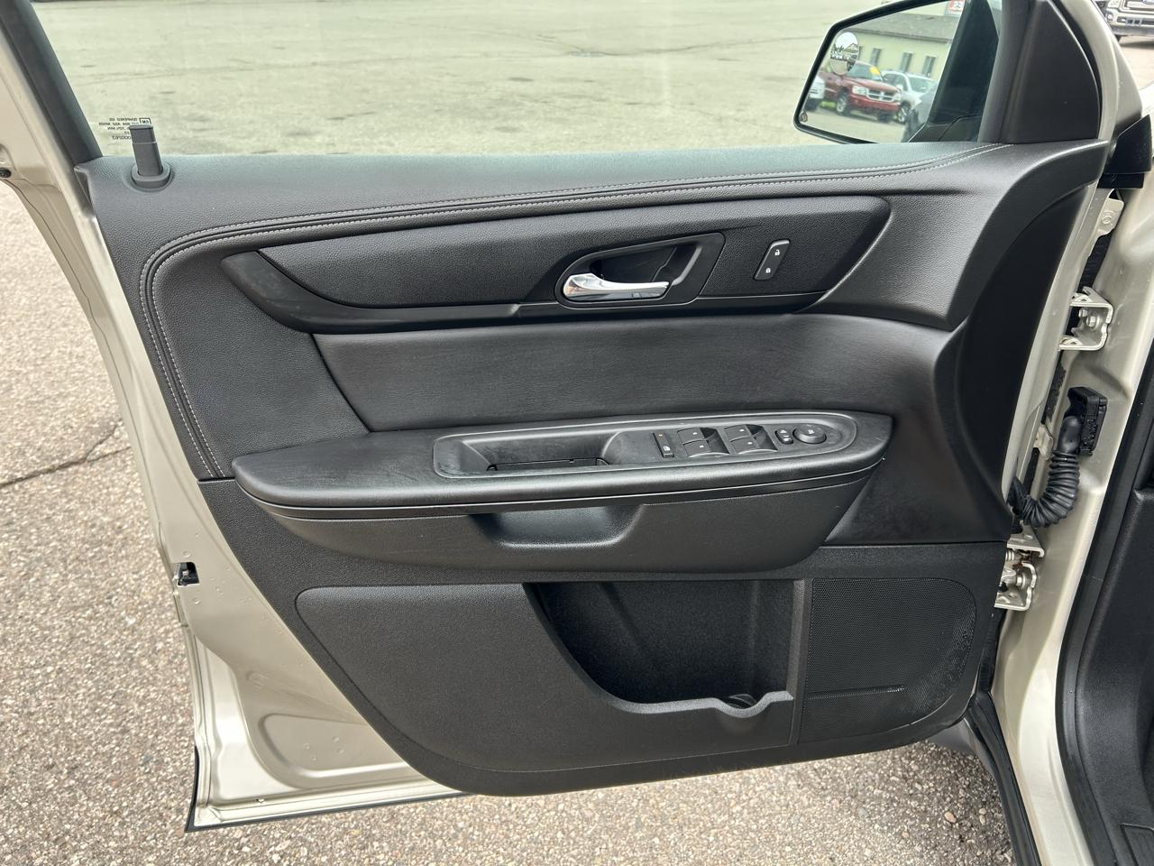 Chevrolet Traverse AWD 4dr LT w/1LT 2015