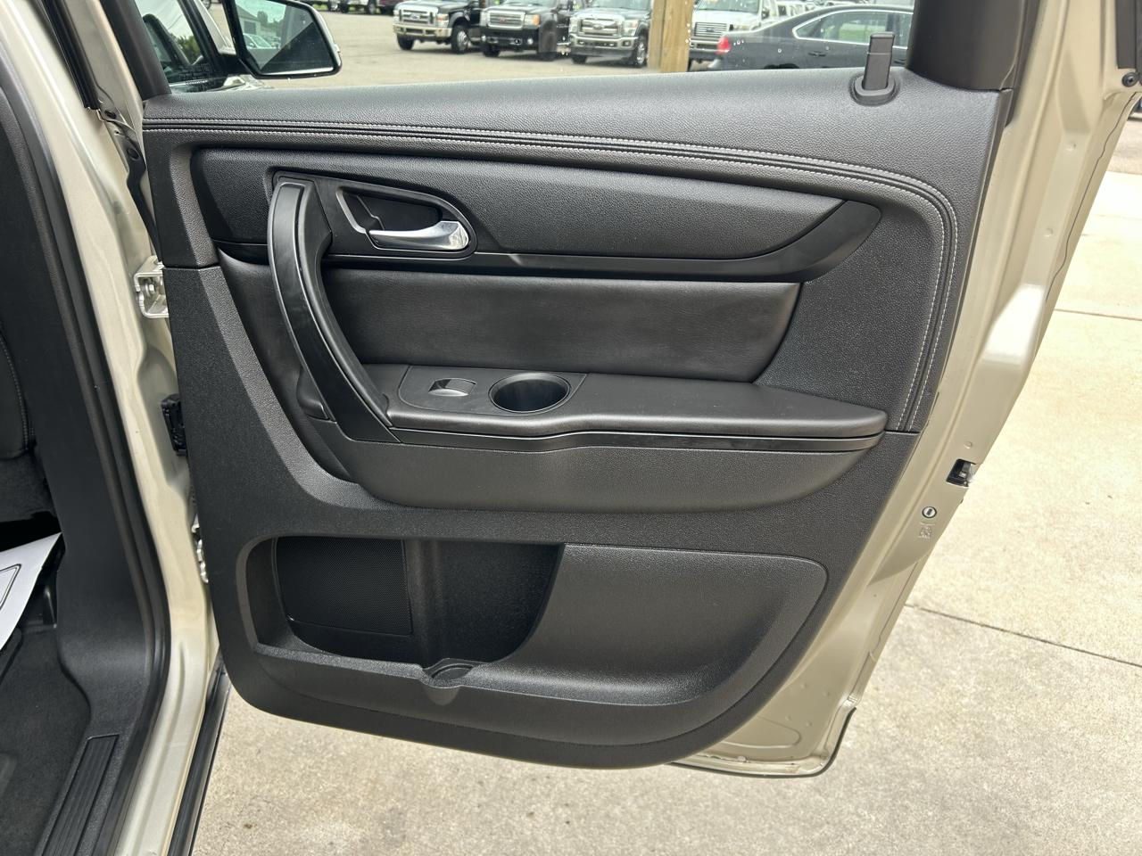 Chevrolet Traverse AWD 4dr LT w/1LT 2015