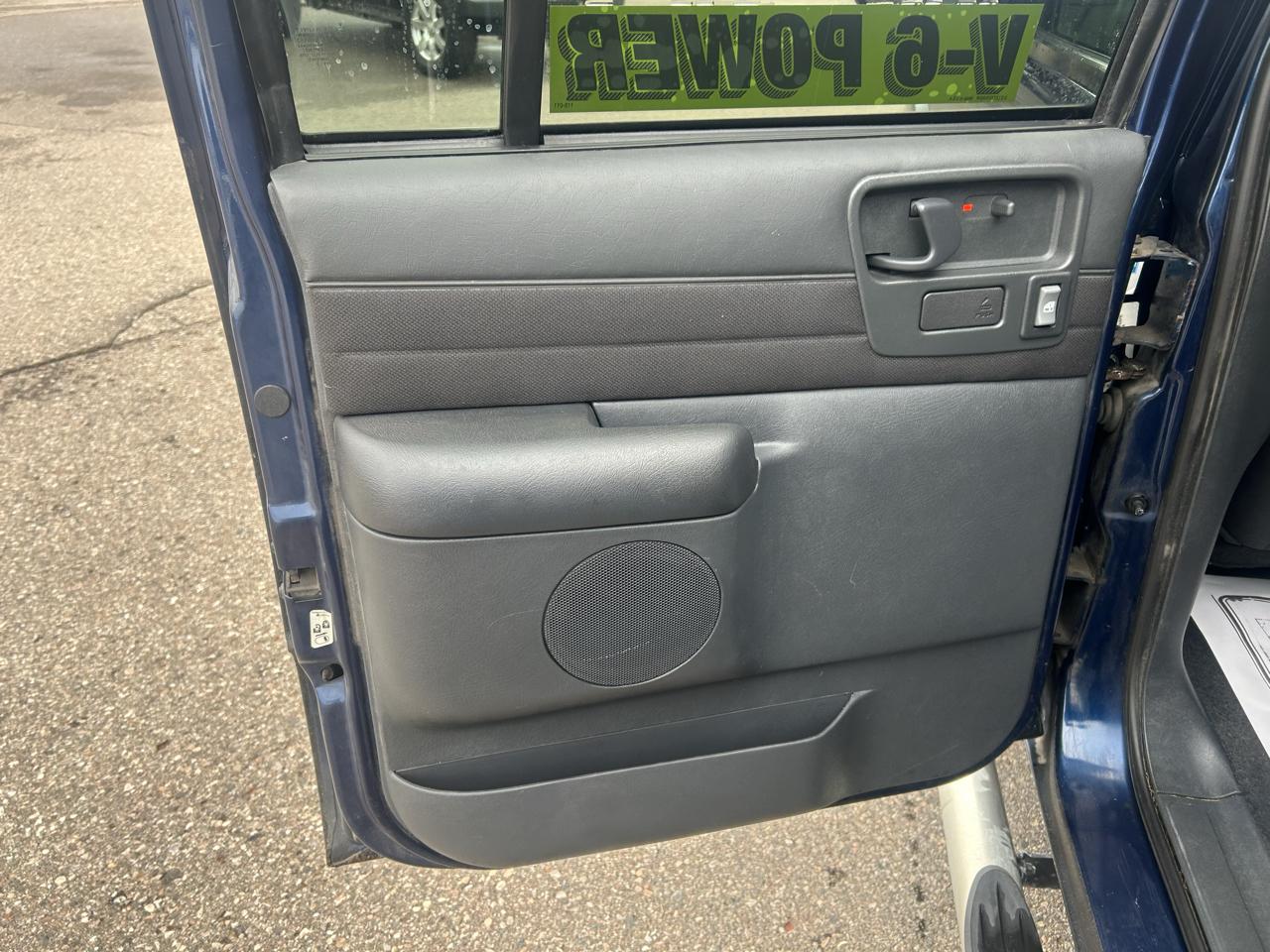 GMC Sonoma Crew Cab 123" WB 4WD SLS 2004