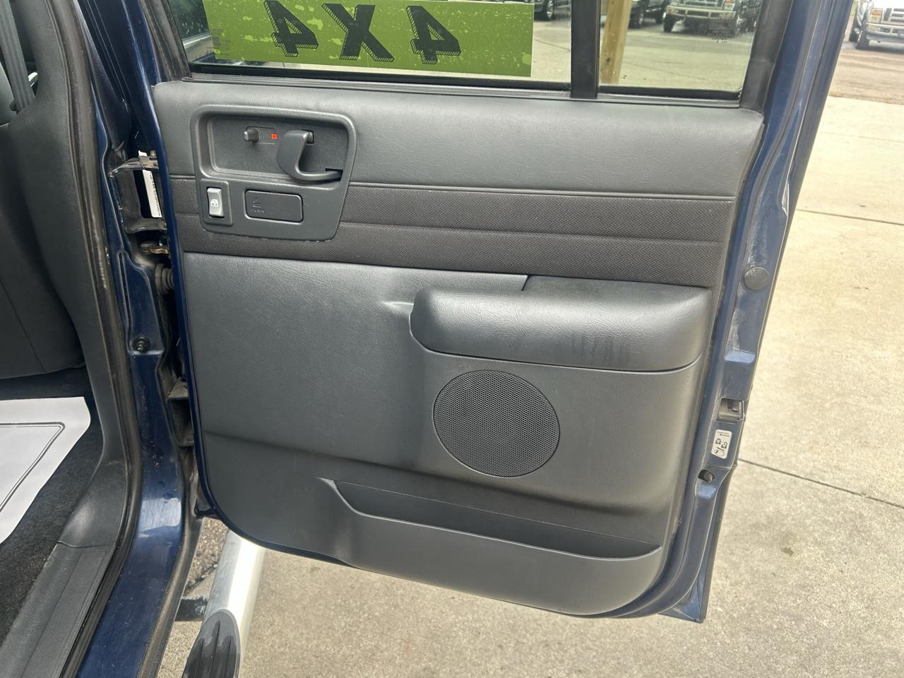 GMC Sonoma Crew Cab 123" WB 4WD SLS 2004