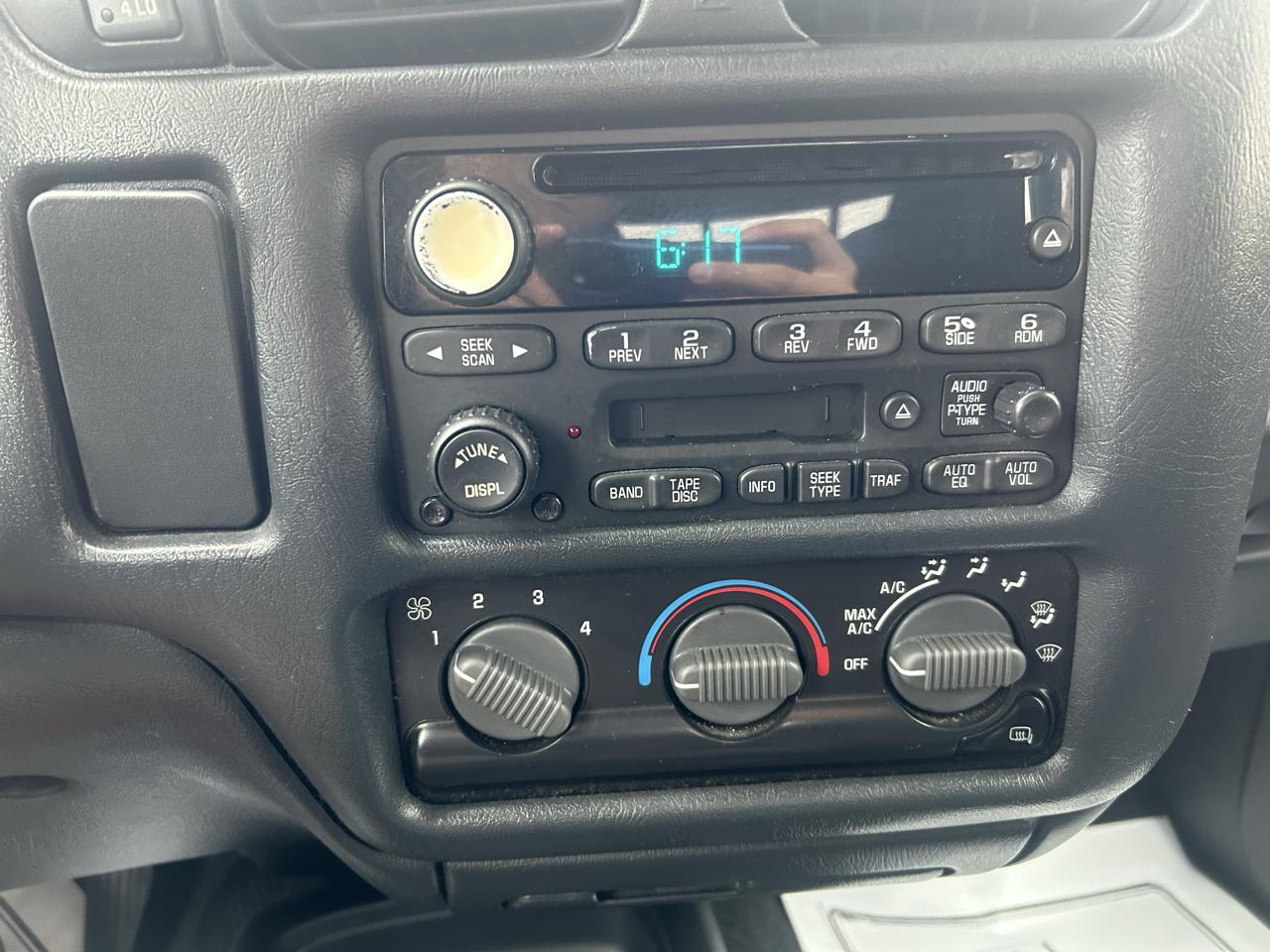GMC Sonoma Crew Cab 123" WB 4WD SLS 2004