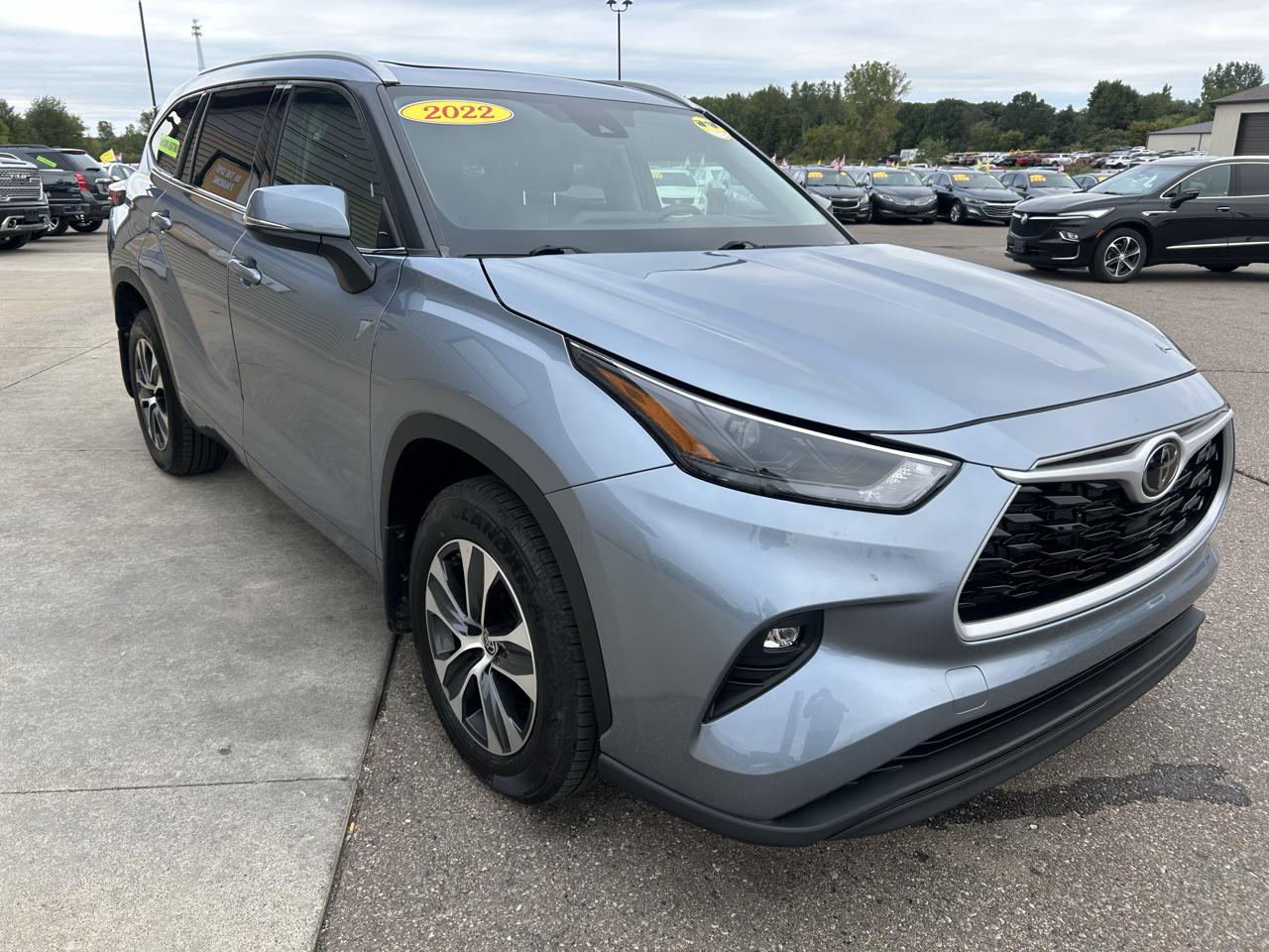 Toyota Highlander XLE AWD (Natl) 2022