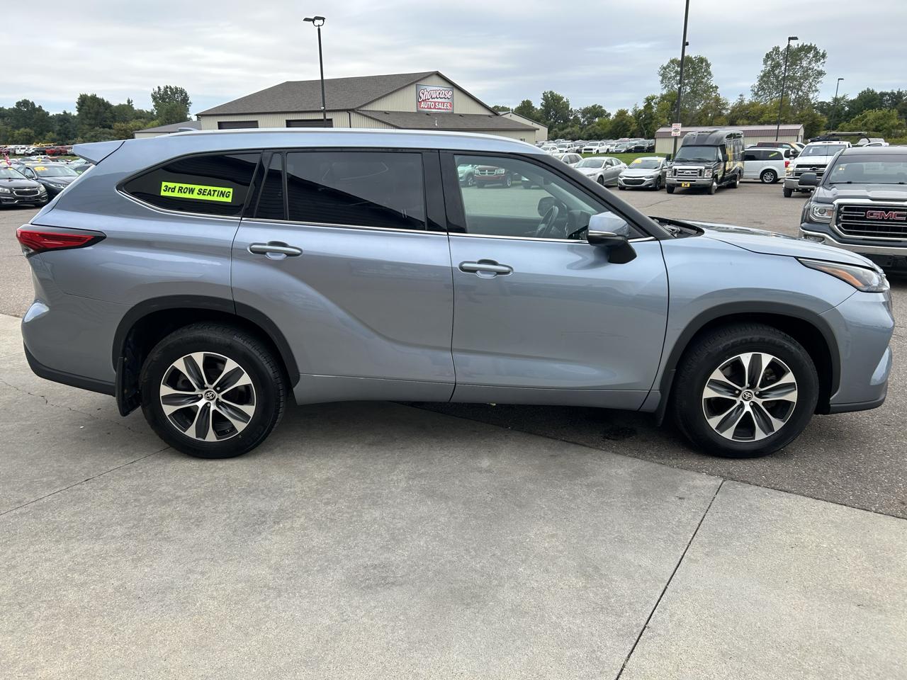 Toyota Highlander XLE AWD (Natl) 2022