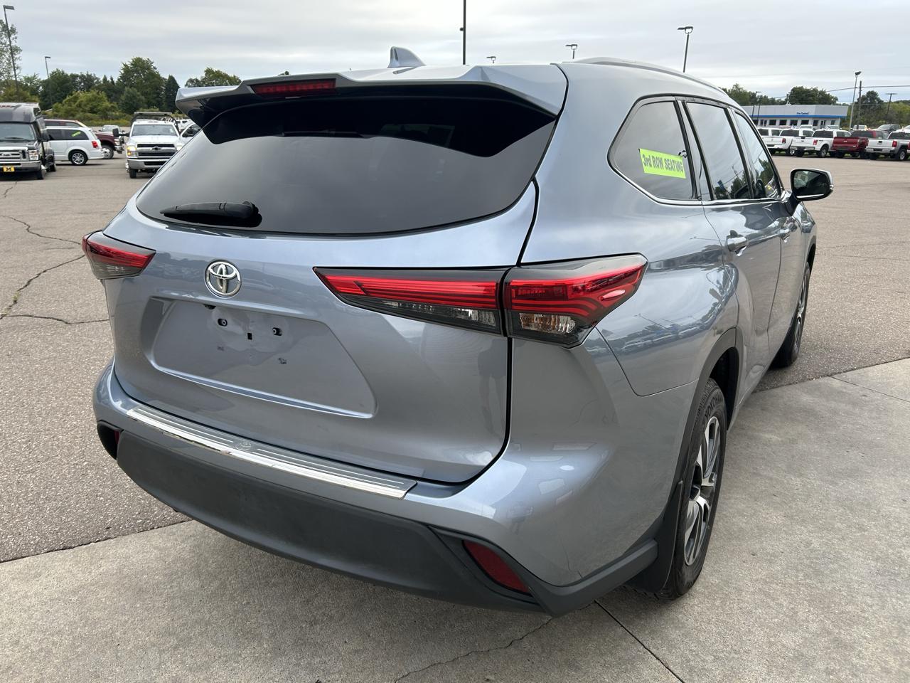 Toyota Highlander XLE AWD (Natl) 2022