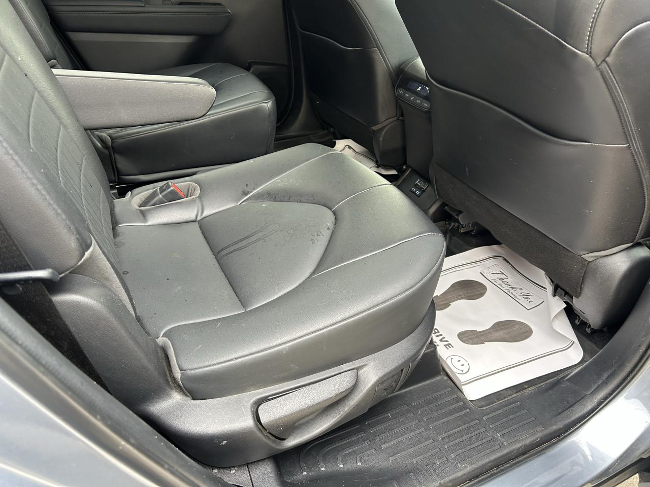 Toyota Highlander XLE AWD (Natl) 2022