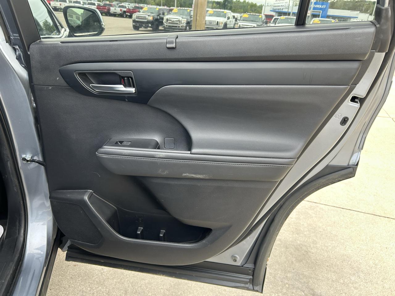 Toyota Highlander XLE AWD (Natl) 2022