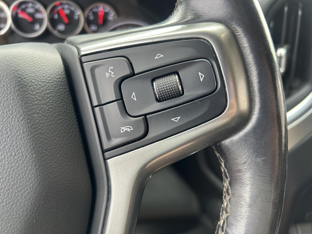 Chevrolet Silverado 1500 4WD Crew Cab 147" RST 2020