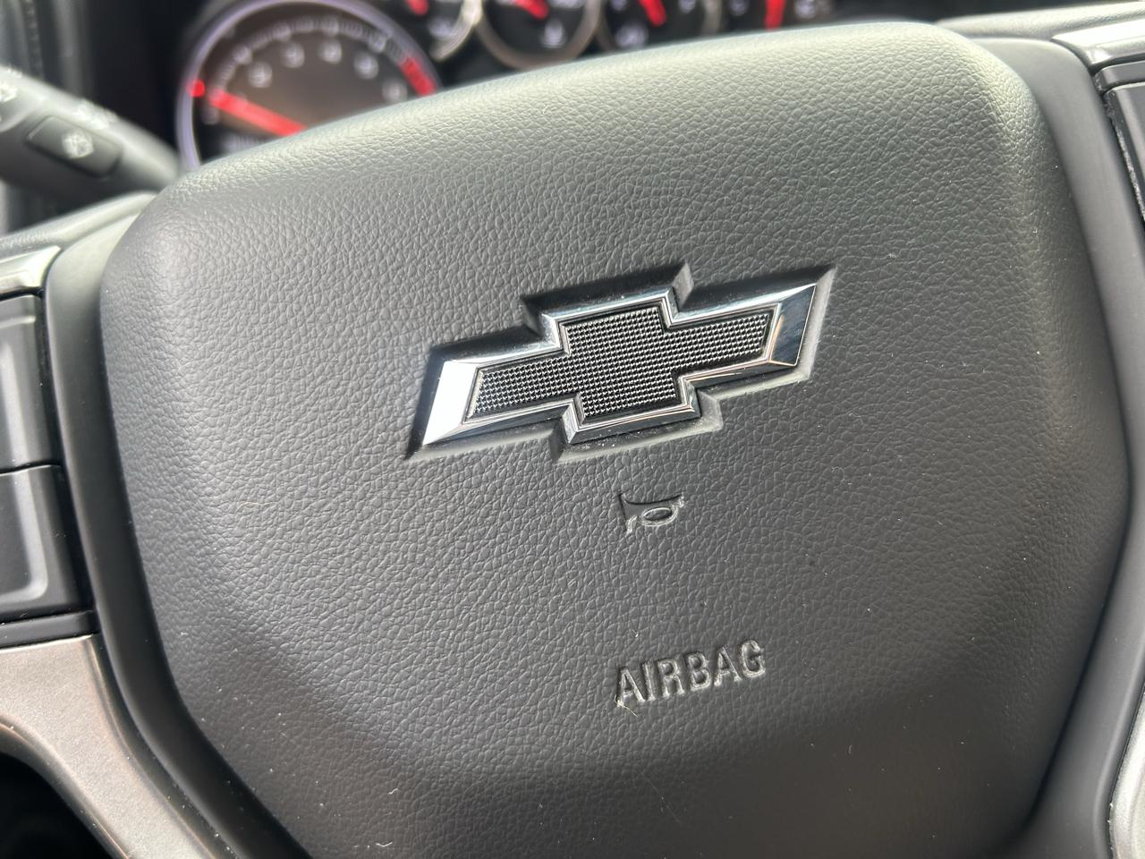 Chevrolet Silverado 1500 4WD Crew Cab 147" RST 2020