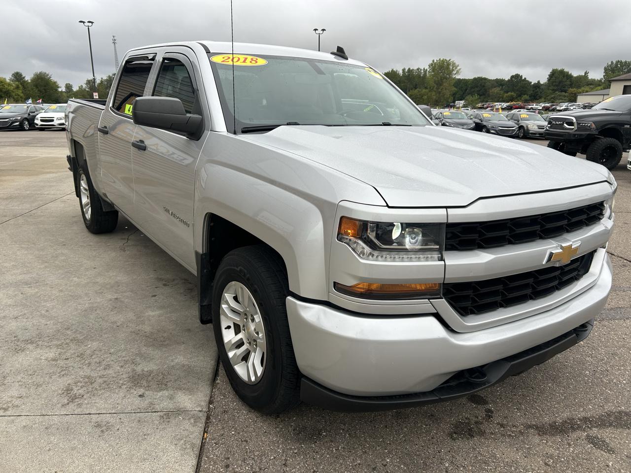 Chevrolet Silverado 1500 4WD Crew Cab 143.5" Custom 2018