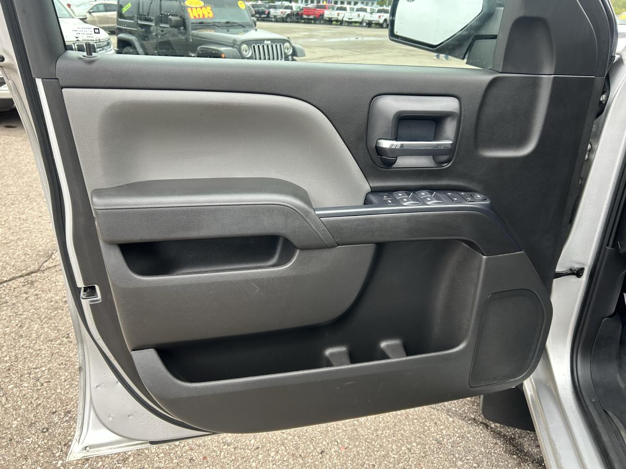 Chevrolet Silverado 1500 4WD Crew Cab 143.5" Custom 2018