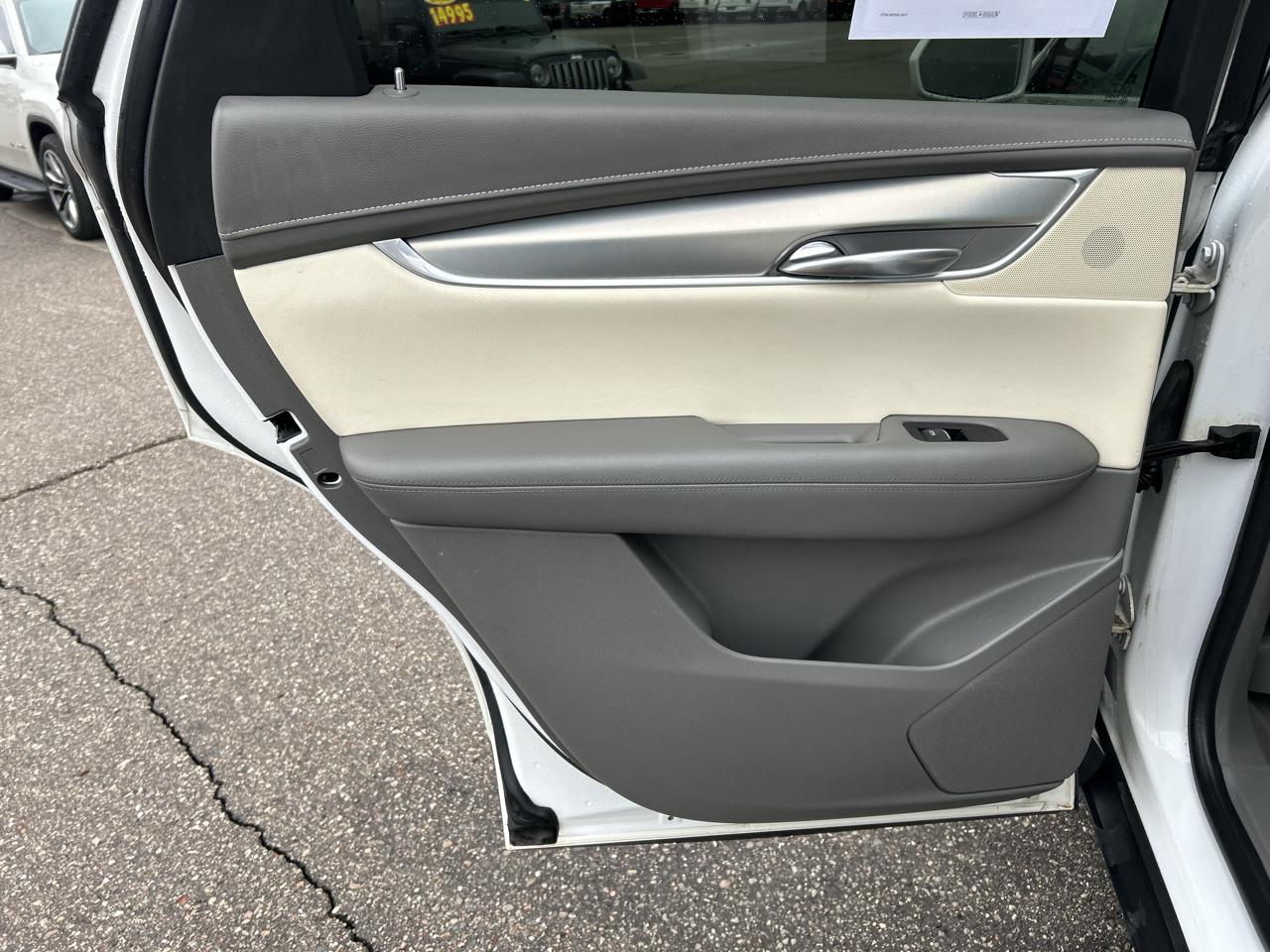 Cadillac XT5 AWD 4dr Luxury 2017