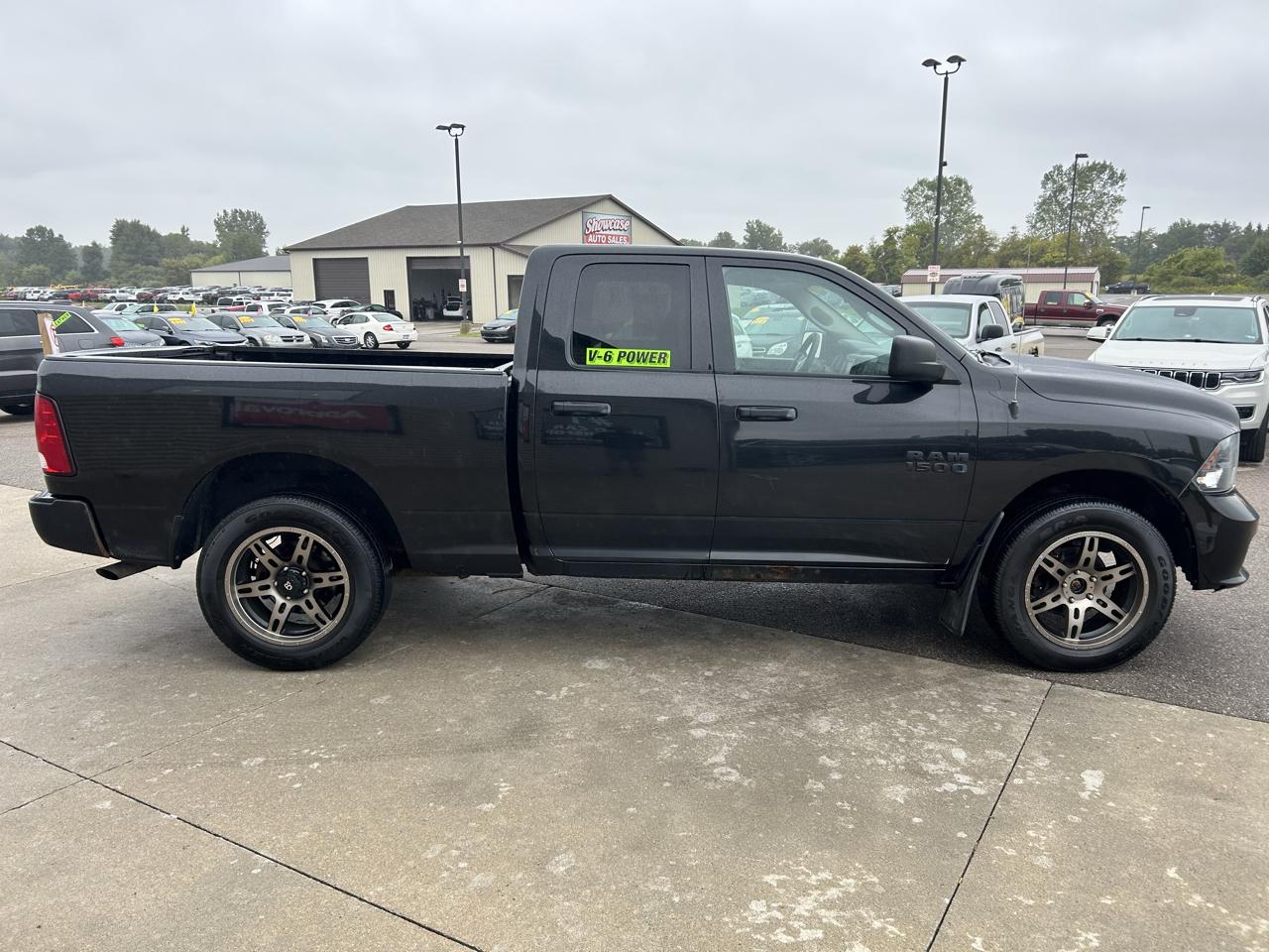 RAM 1500 Express 4x4 Quad Cab 6'4" Box *Ltd Avail* 2018