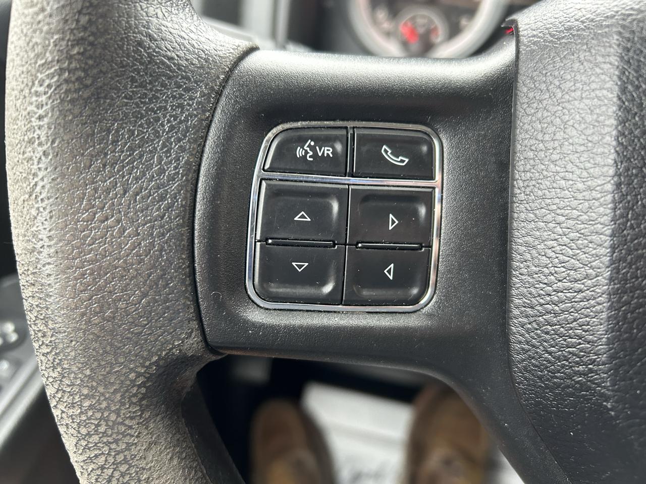 RAM 1500 Express 4x4 Quad Cab 6'4" Box *Ltd Avail* 2018
