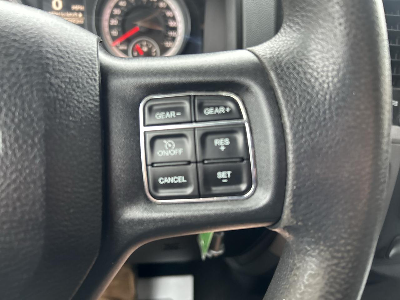RAM 1500 Express 4x4 Quad Cab 6'4" Box *Ltd Avail* 2018