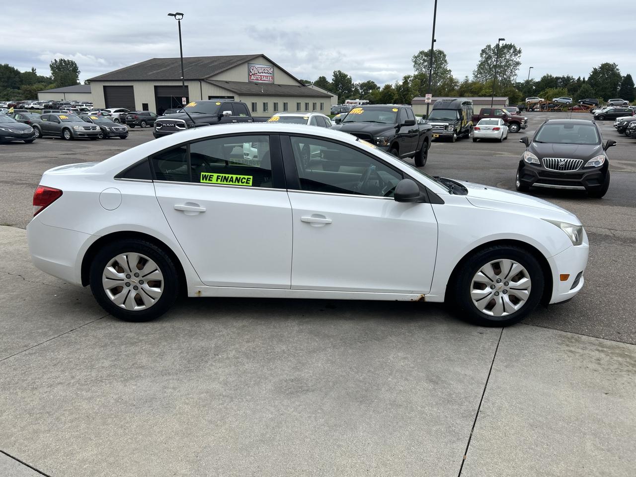 Chevrolet Cruze 4dr Sdn LS 2012