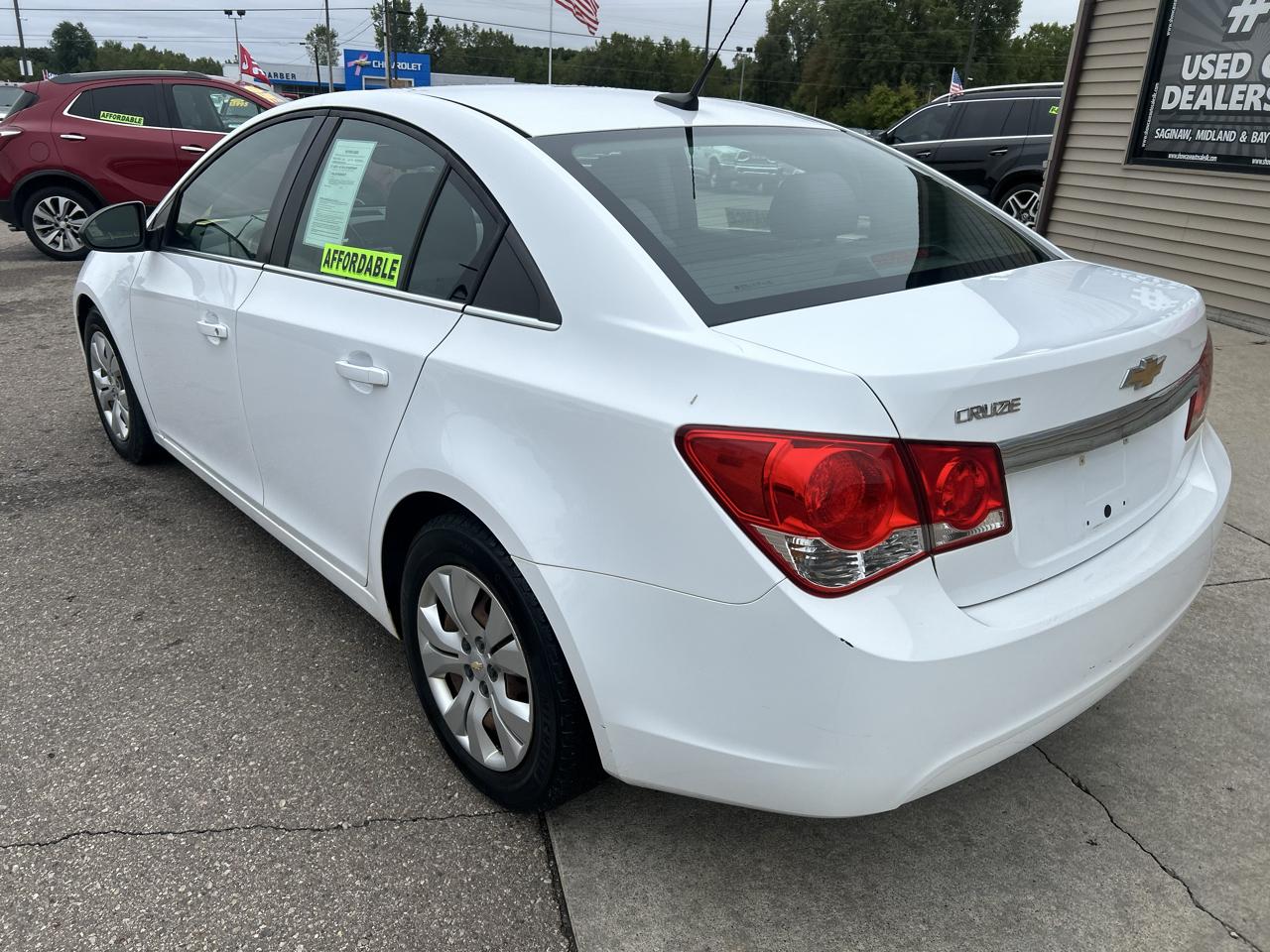 Chevrolet Cruze 4dr Sdn LS 2012