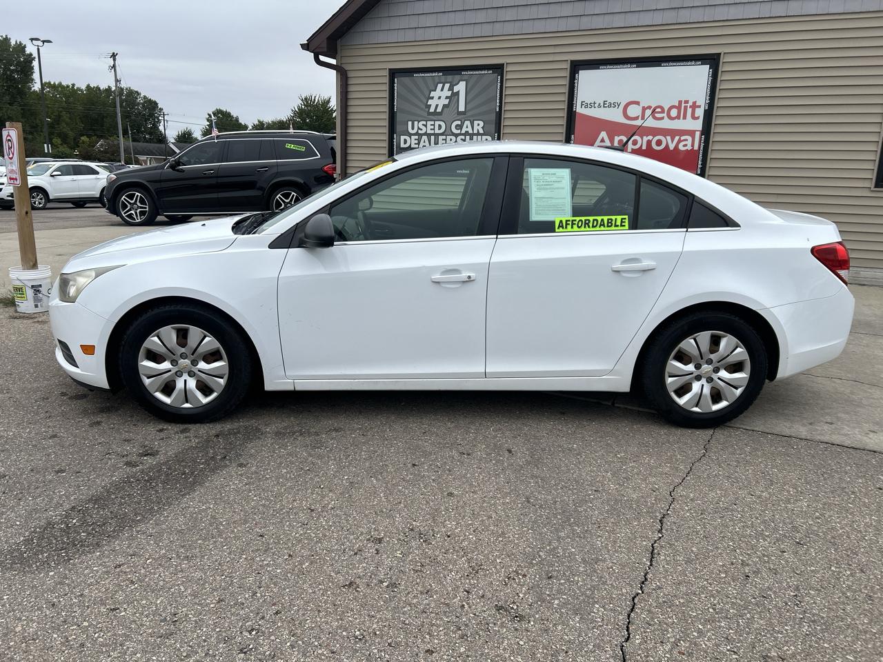 Chevrolet Cruze 4dr Sdn LS 2012