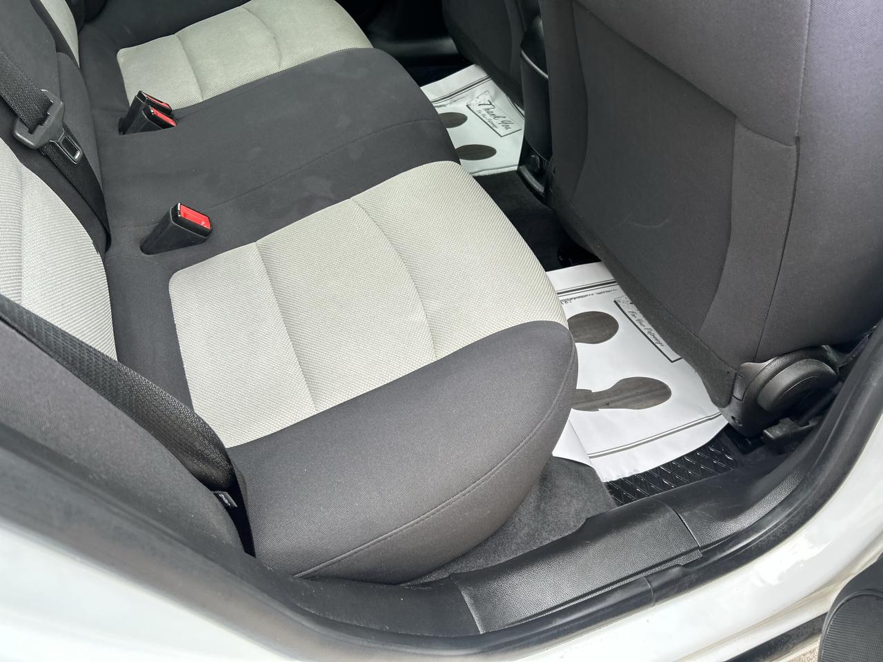 Chevrolet Cruze 4dr Sdn LS 2012