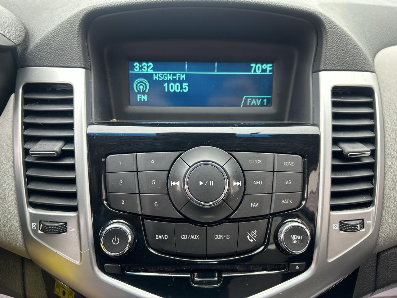 Chevrolet Cruze 4dr Sdn LS 2012