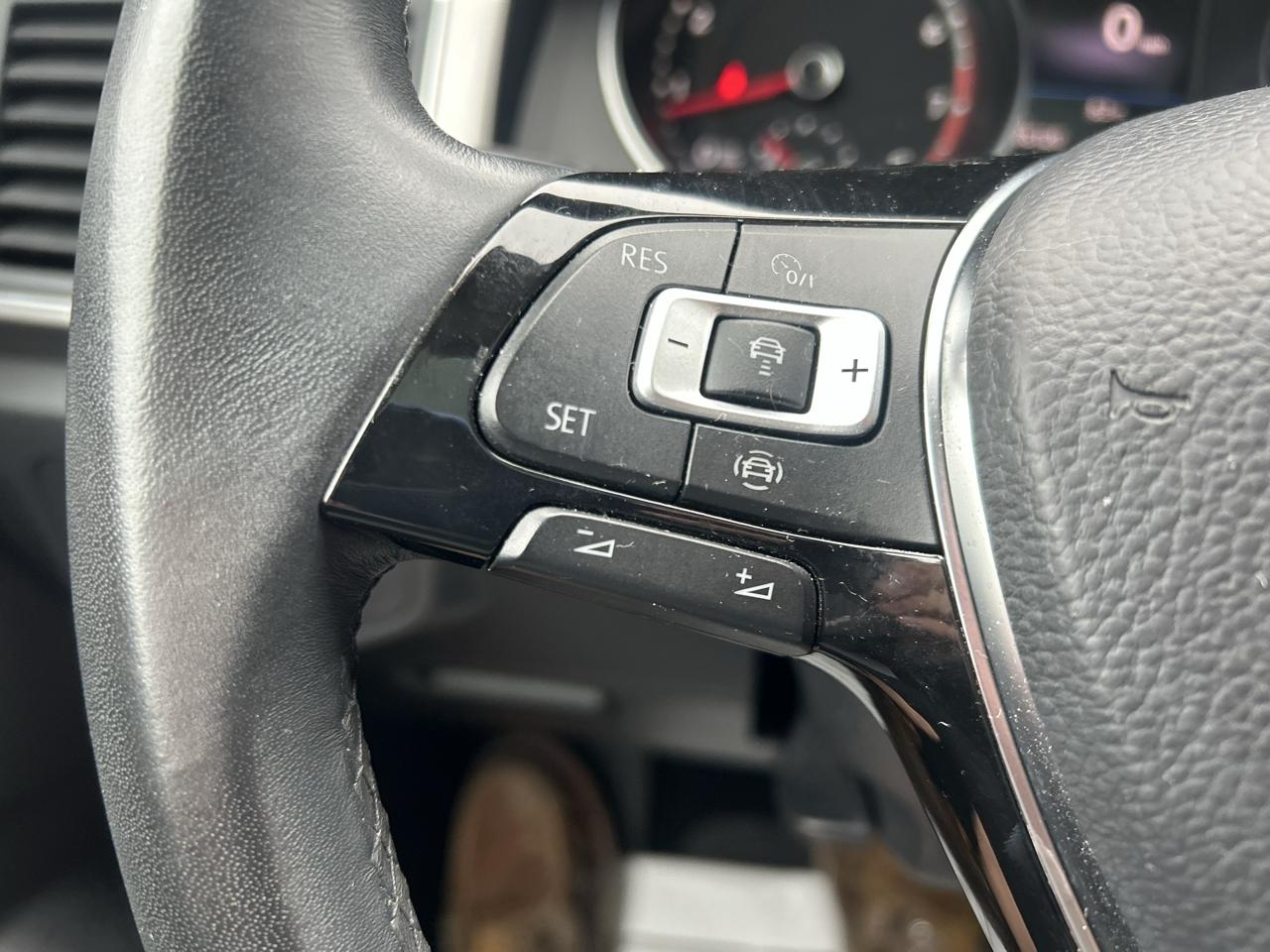 Volkswagen Atlas 3.6L V6 SE w/Technology R-Line 4MOTION 2019