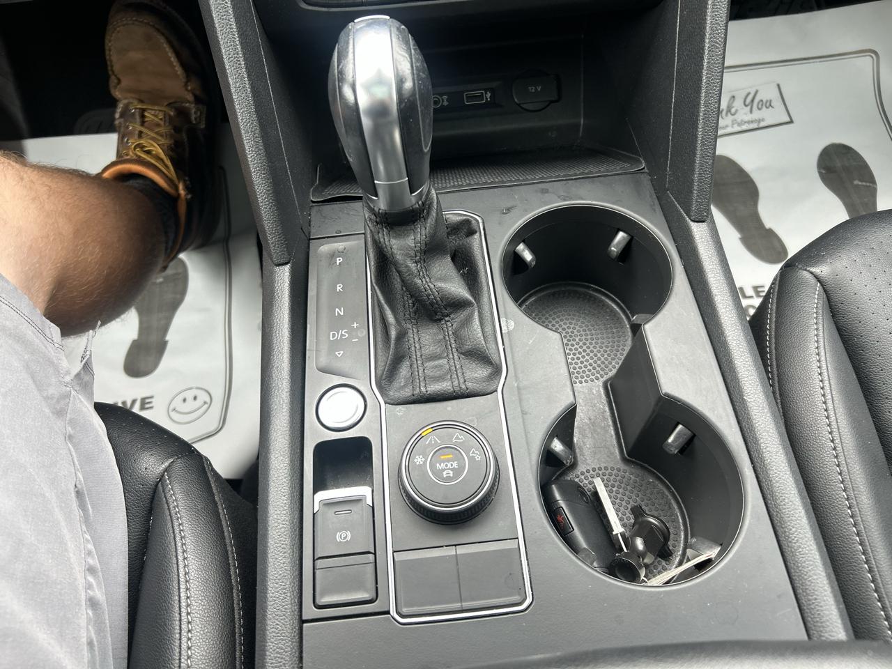 Volkswagen Atlas 3.6L V6 SE w/Technology R-Line 4MOTION 2019