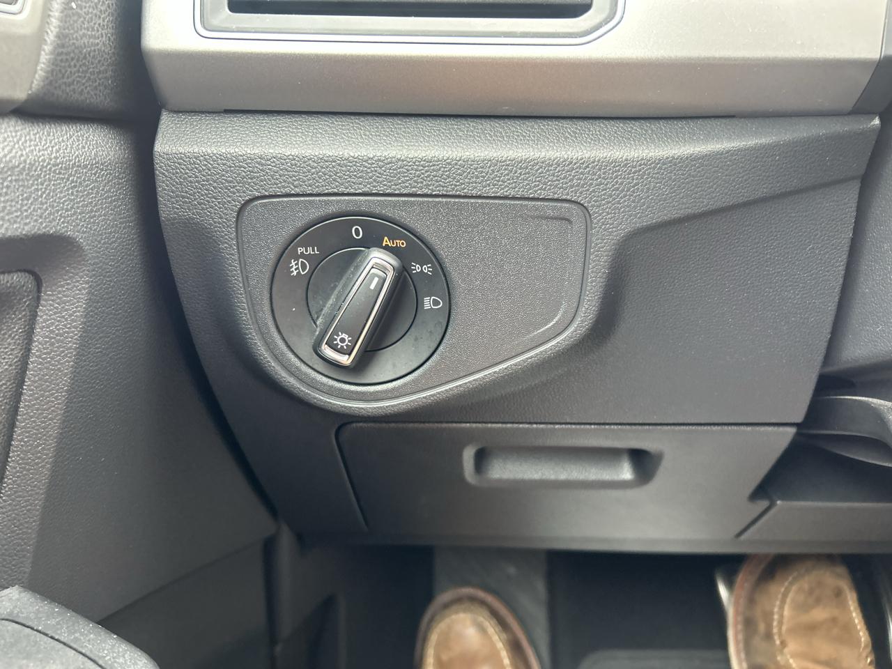 Volkswagen Atlas 3.6L V6 SE w/Technology R-Line 4MOTION 2019