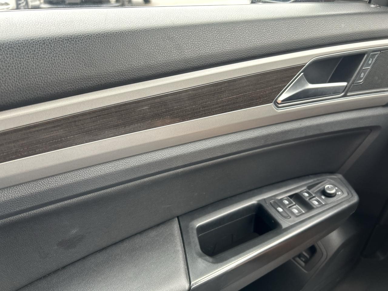 Volkswagen Atlas 3.6L V6 SE w/Technology R-Line 4MOTION 2019