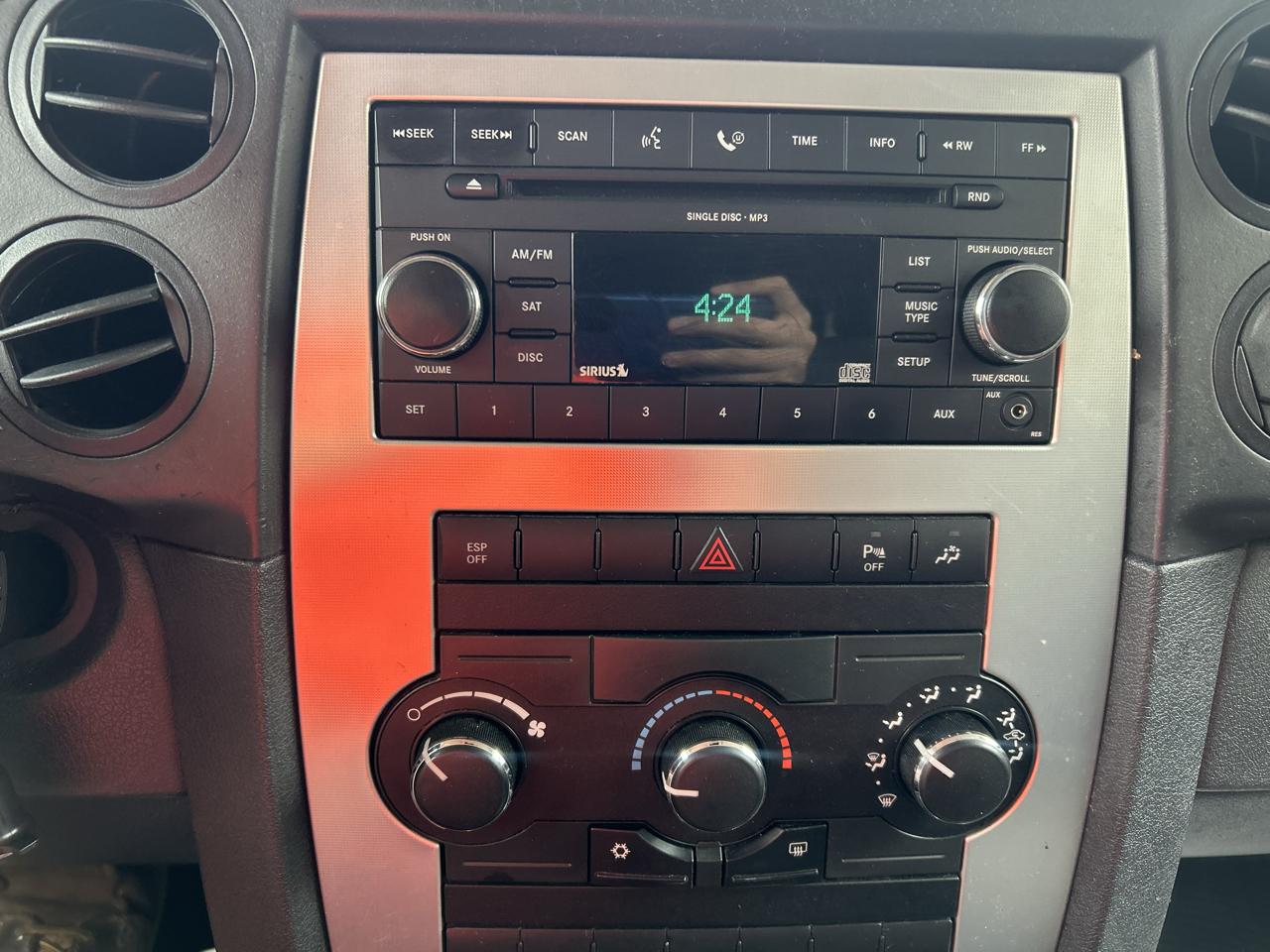 Jeep Commander 4WD 4dr Sport 2008
