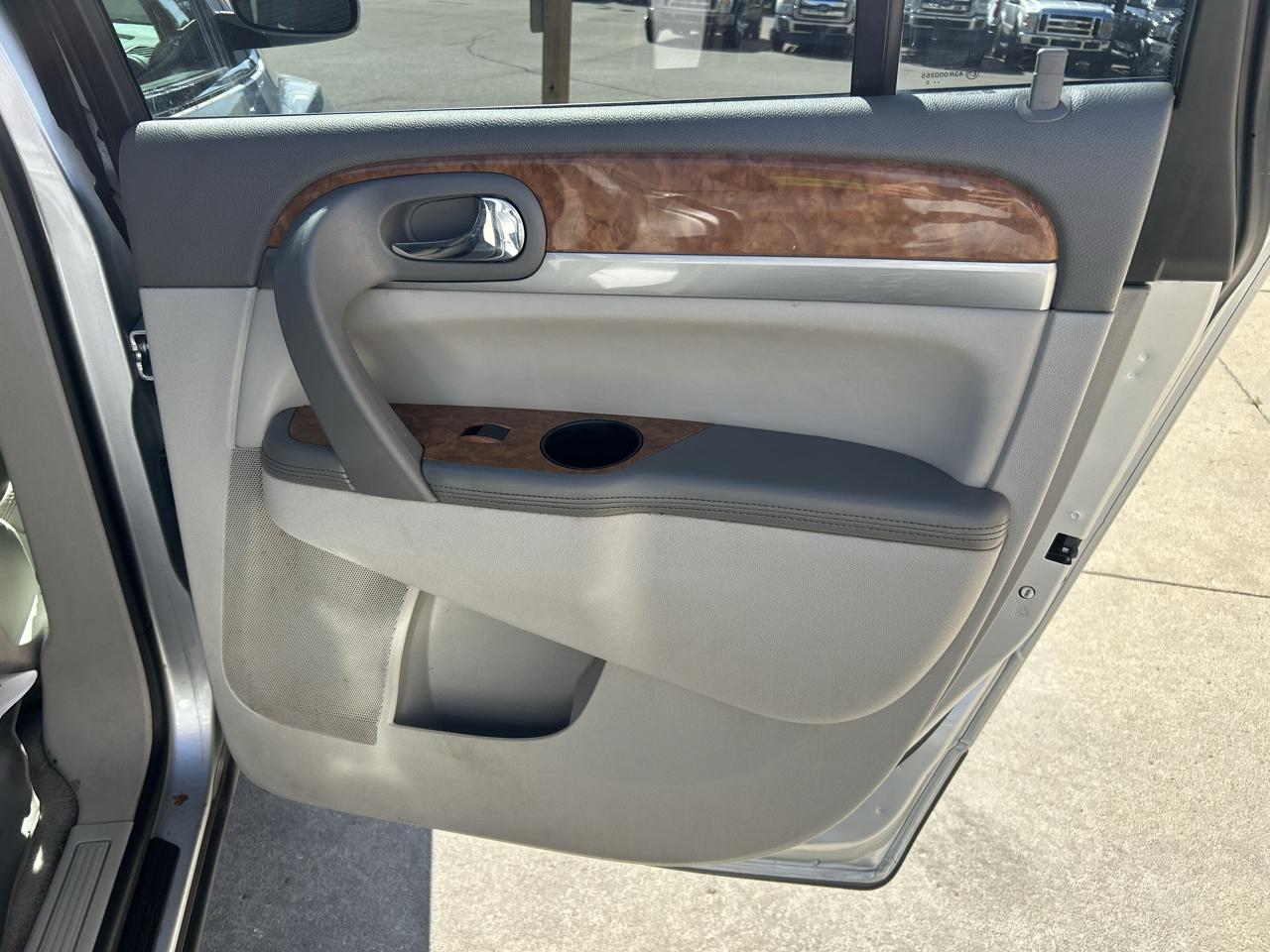 Buick Enclave FWD 4dr CXL-1 2011