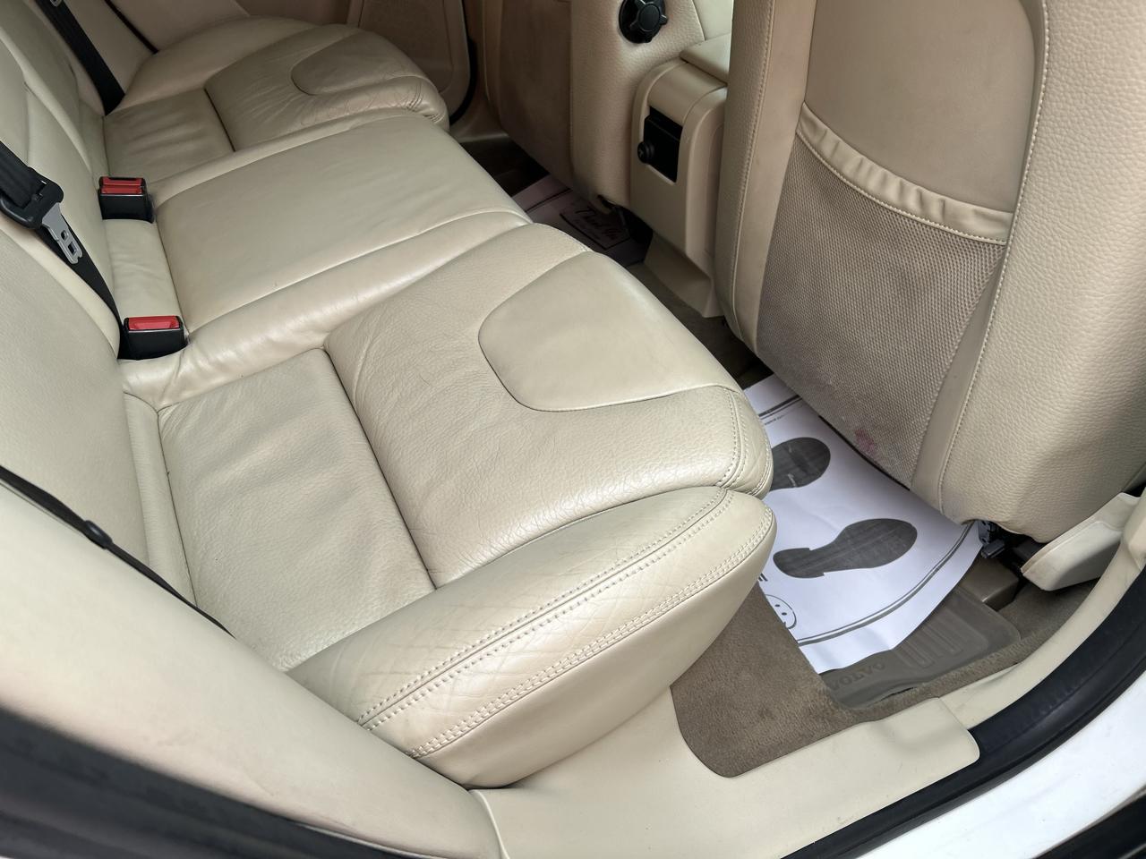 Volvo XC60 4dr 3.2L 2011